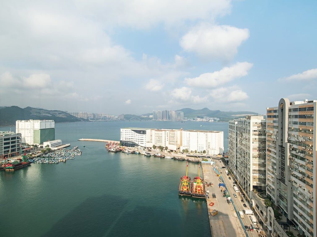 photo 14 — Cornell Centre, Chai Wan