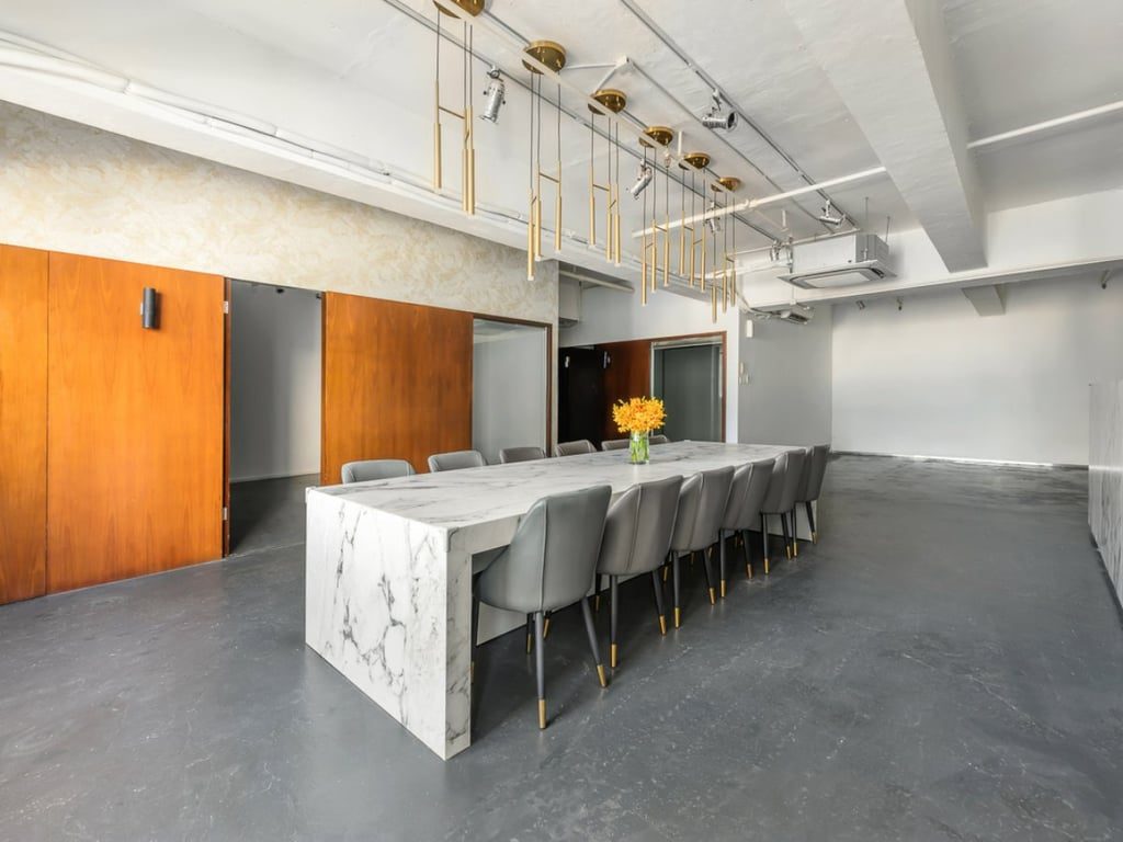 photo 6 — Derrick Industrial Building, Wong Chuk Hang