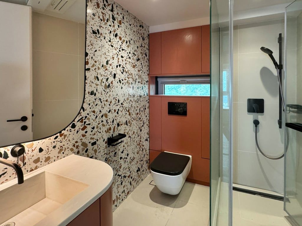 photo 4 — The Brentwood, Repulse Bay