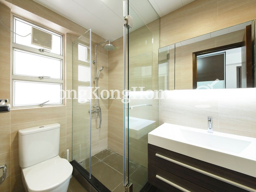 Master Bathroom — 碧瑤灣 - 第22座，薄扶林