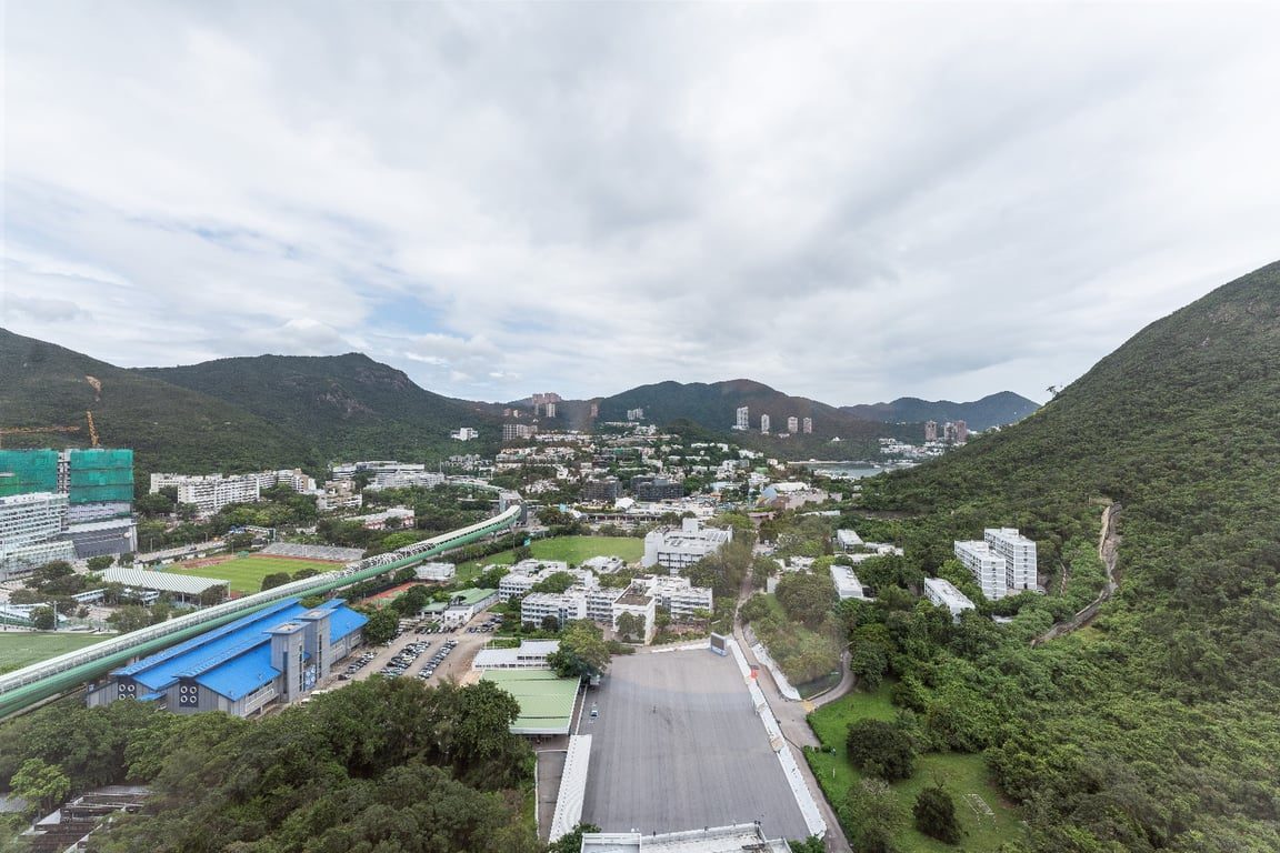 photo 3 — La Montagne, Wong Chuk Hang