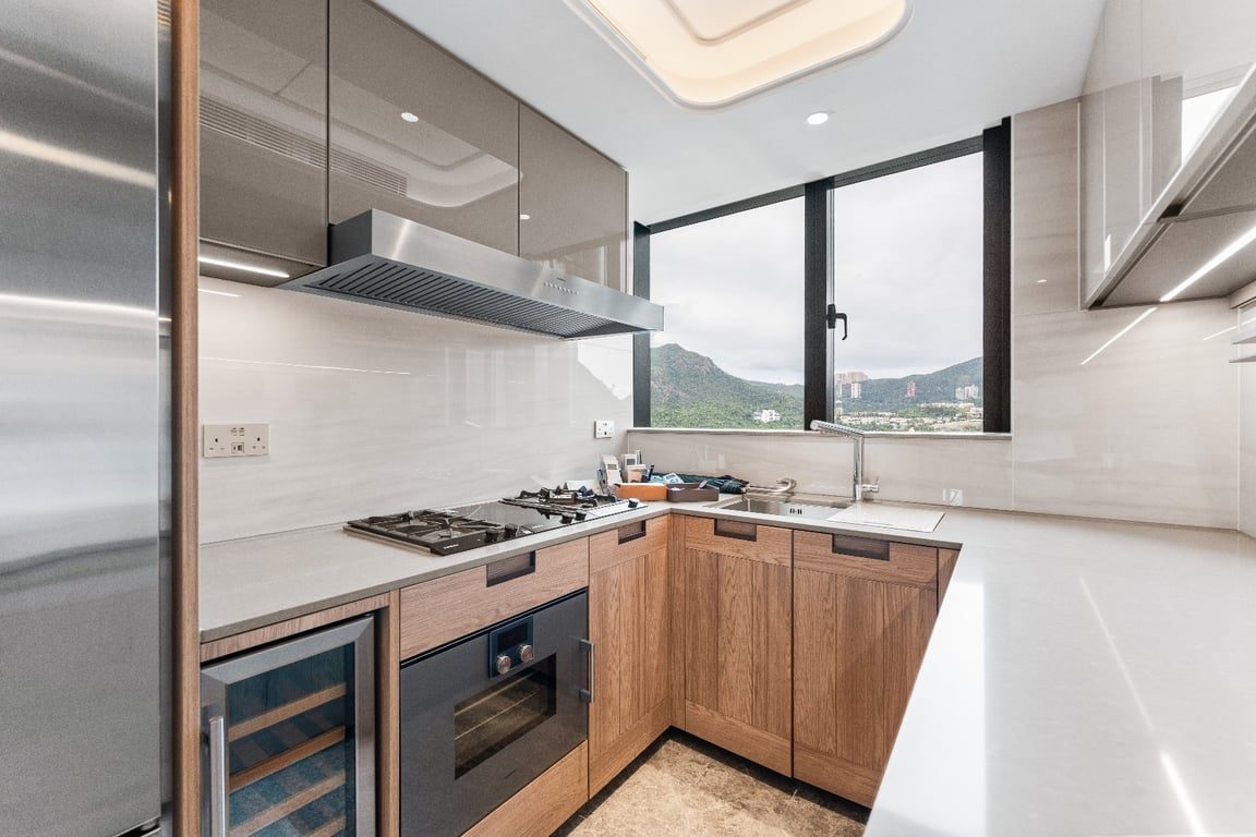 photo 6 — La Montagne, Wong Chuk Hang