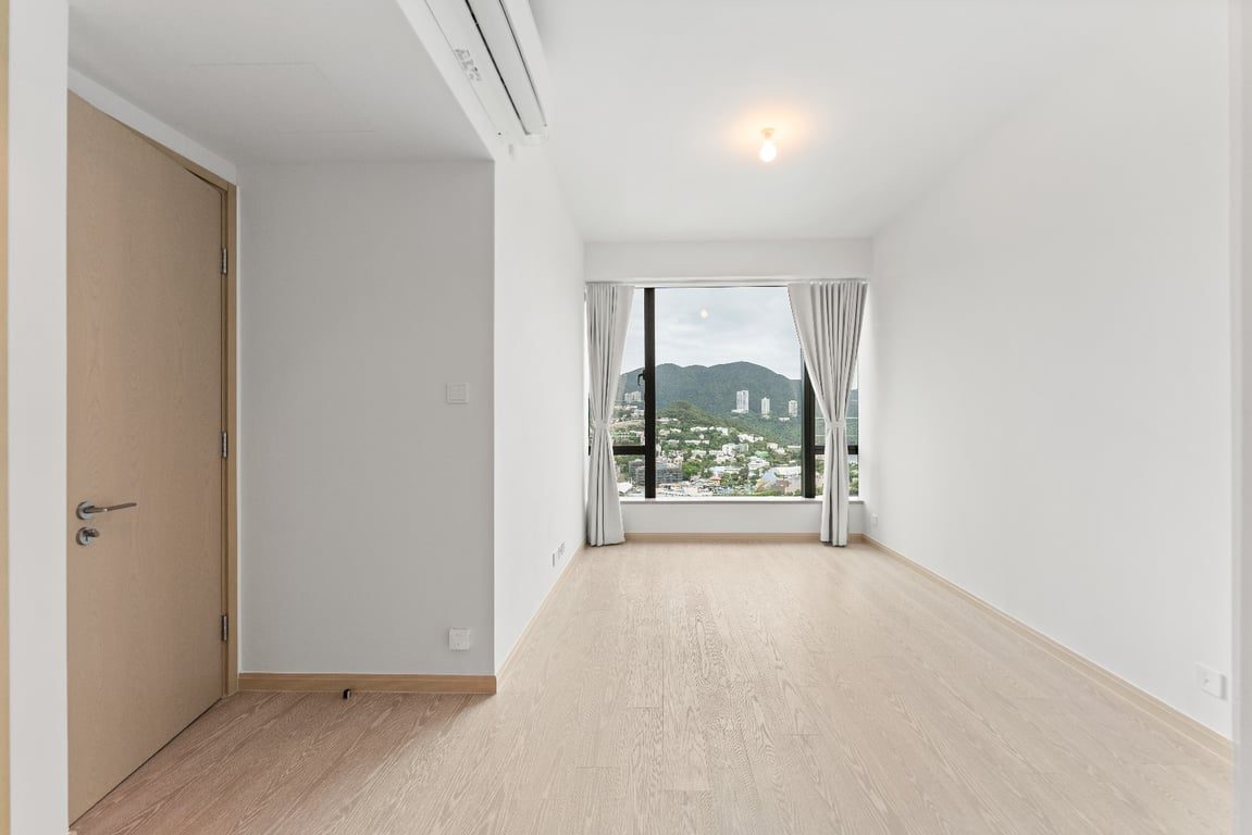 photo 9 — La Montagne, Wong Chuk Hang