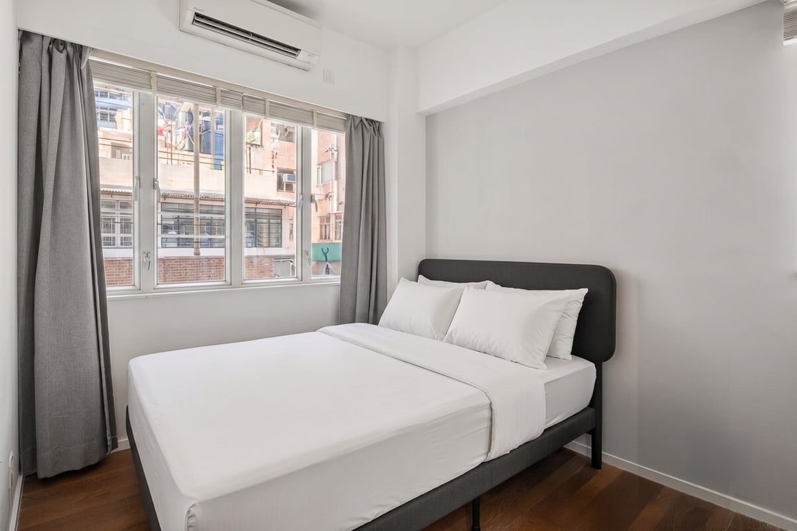 photo 5 — Lyndhurst Building, Soho