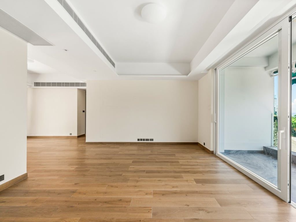 photo 12 — Villa Helvetia, Repulse Bay
