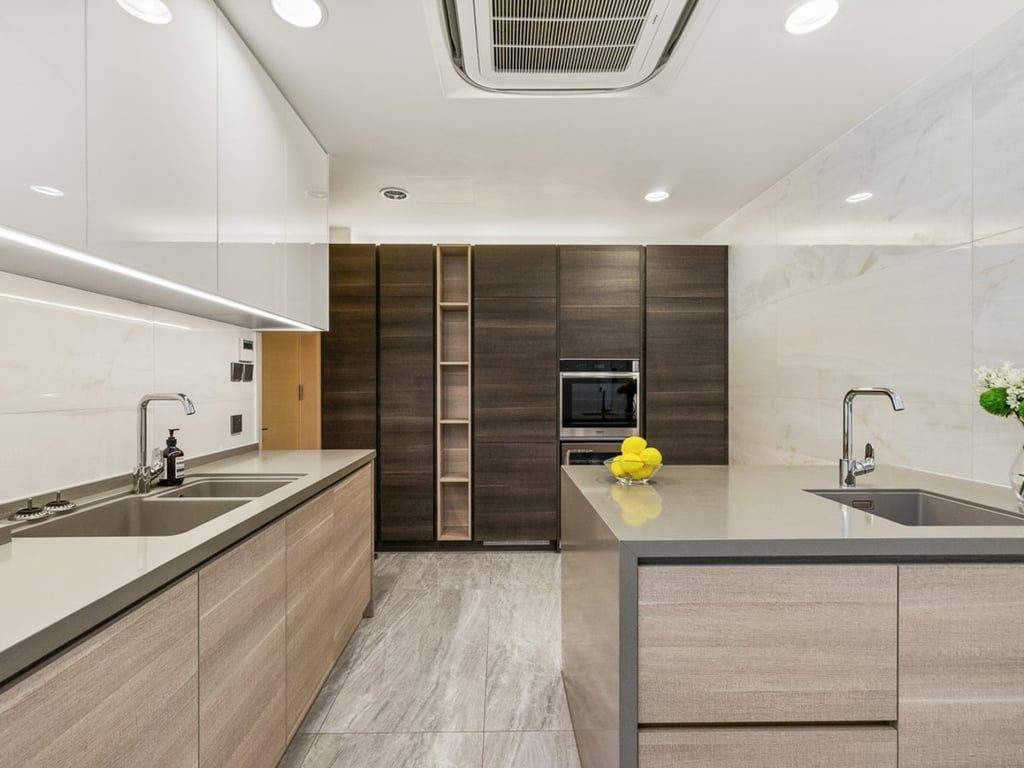 photo 2 — Villa Helvetia, Repulse Bay