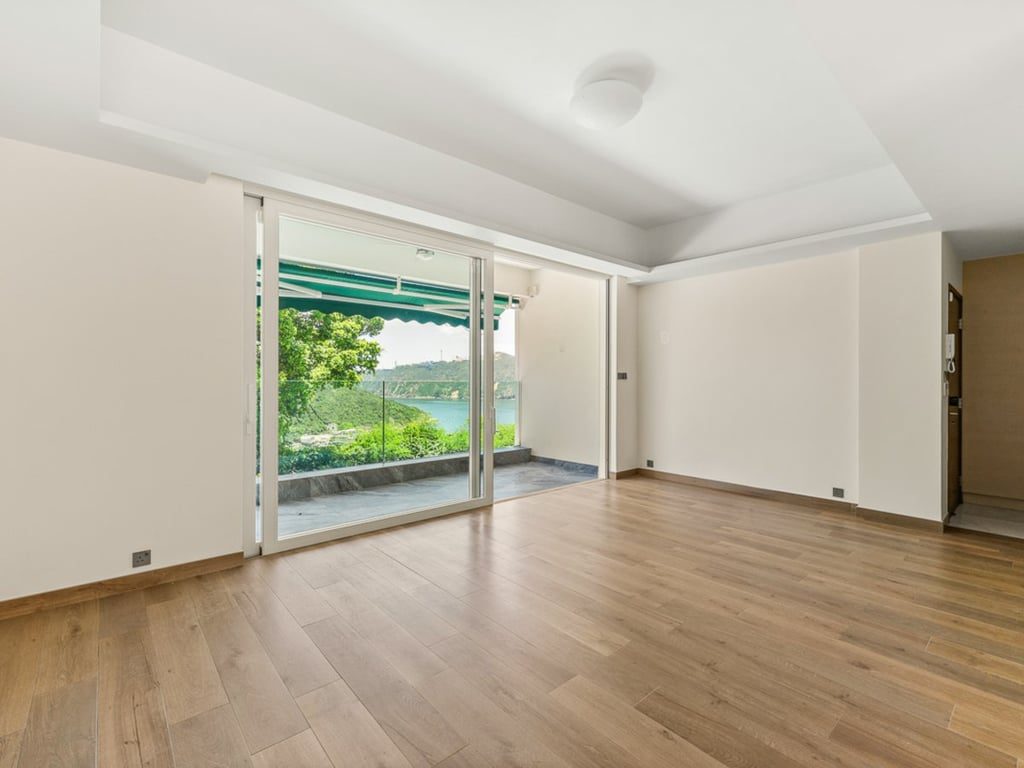 photo 3 — Villa Helvetia, Repulse Bay