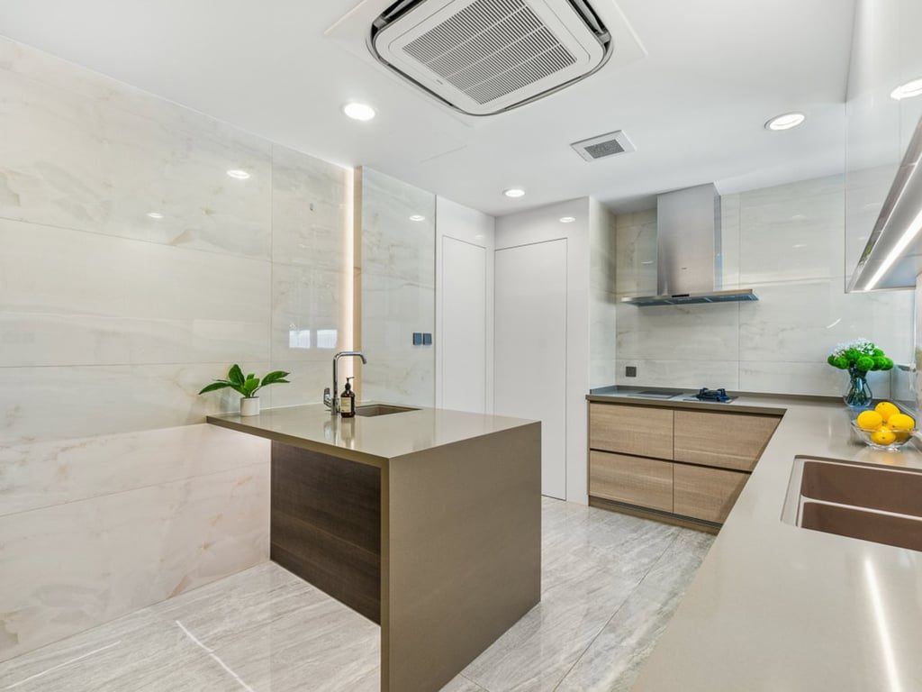 photo 7 — Villa Helvetia, Repulse Bay