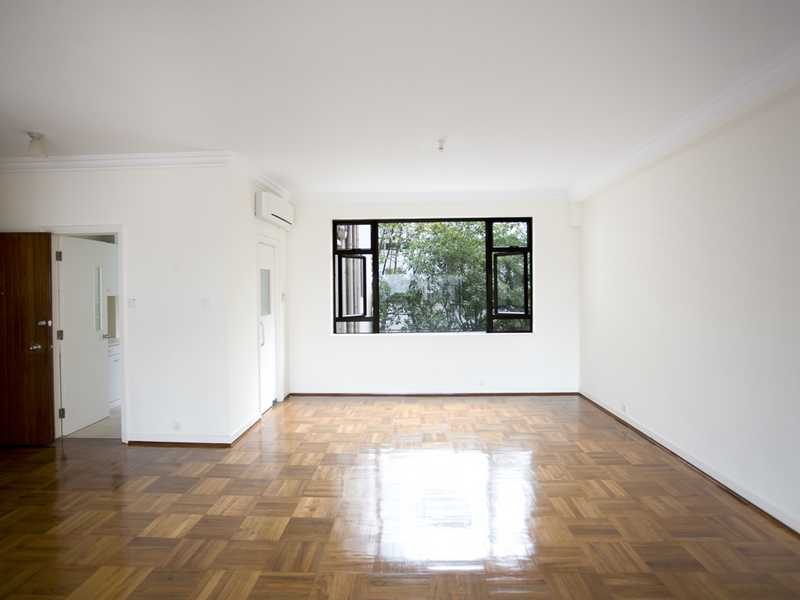 photo 2 — South Bay Villas, Repulse Bay
