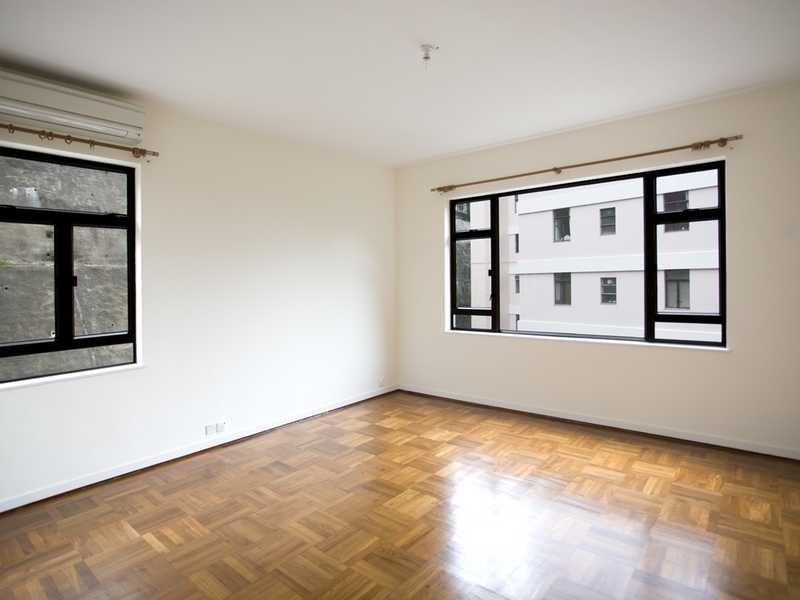 photo 3 — South Bay Villas, Repulse Bay