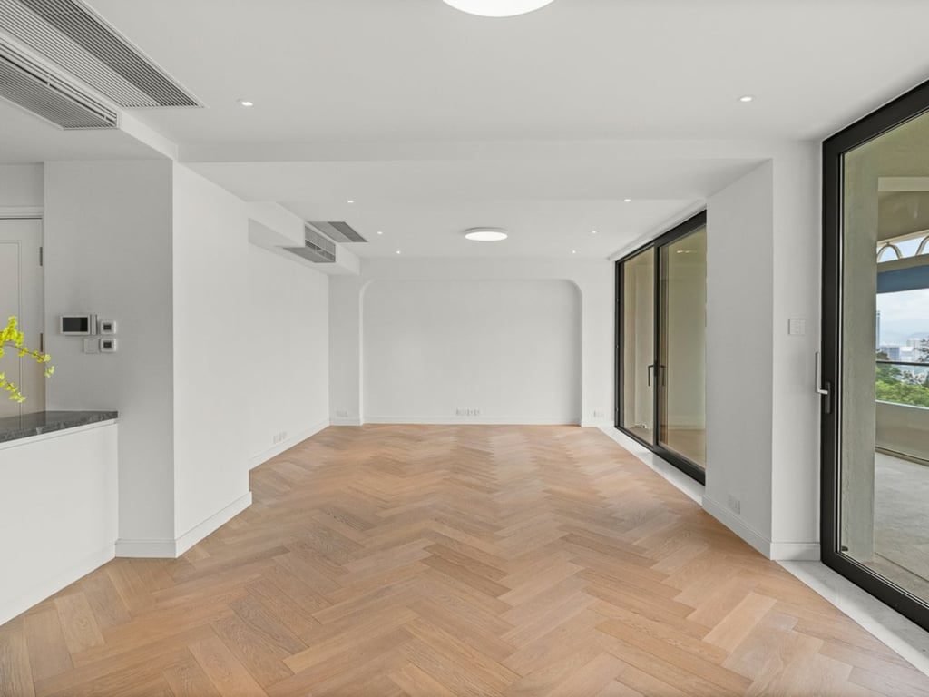 photo 4 — Raceview Mansion, Mid Levels East
