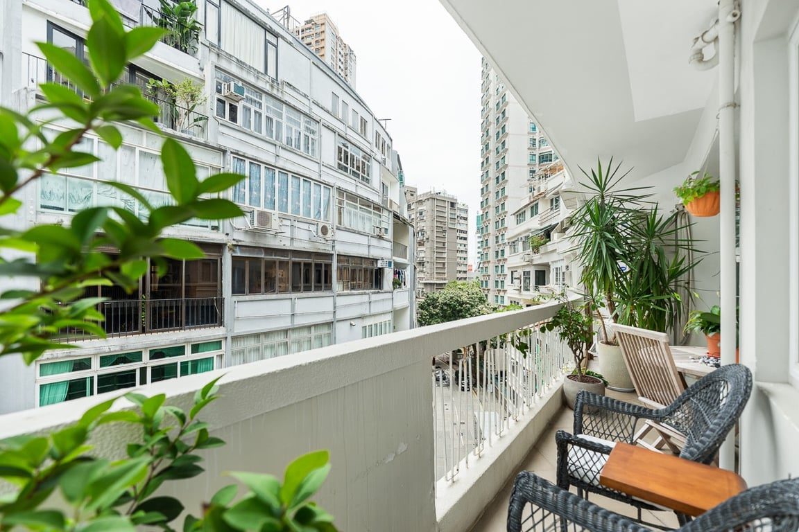 photo 4 — Minerva House, Mid Levels West