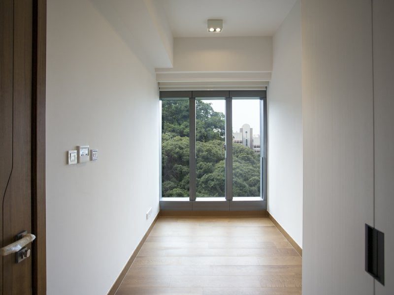 photo 5 — University Heights, Mid Levels West
