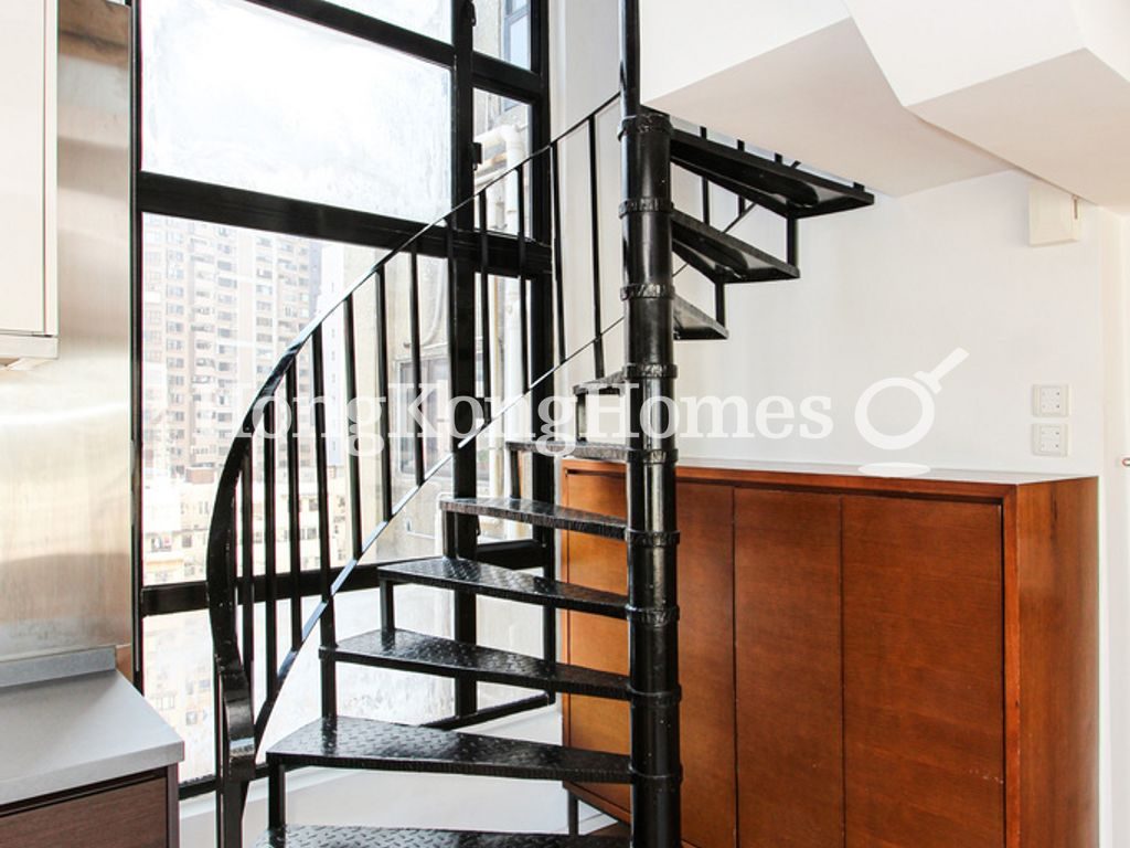 Internal Staircase — 康和花園，西營盤