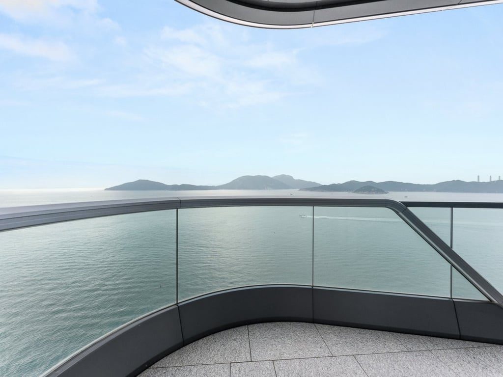 photo 3 — The Corniche, Ap Lei Chau