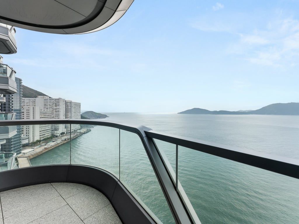 photo 4 — The Corniche, Ap Lei Chau