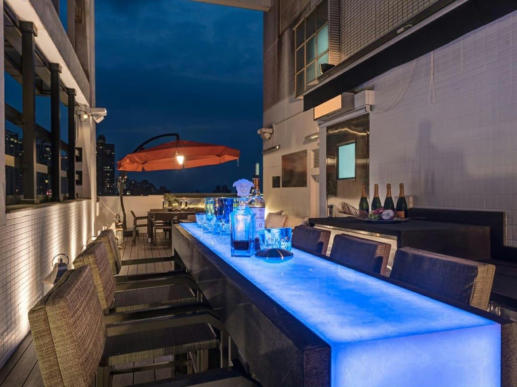 photo 3 — CentreStage Twr 2, Soho