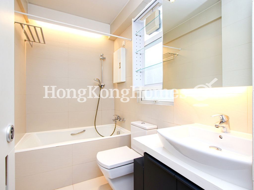 Master Bathroom — 嘉蘭閣，跑馬地