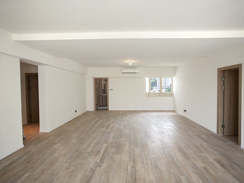 photo 10 — St. Joan Court, Mid Levels Central