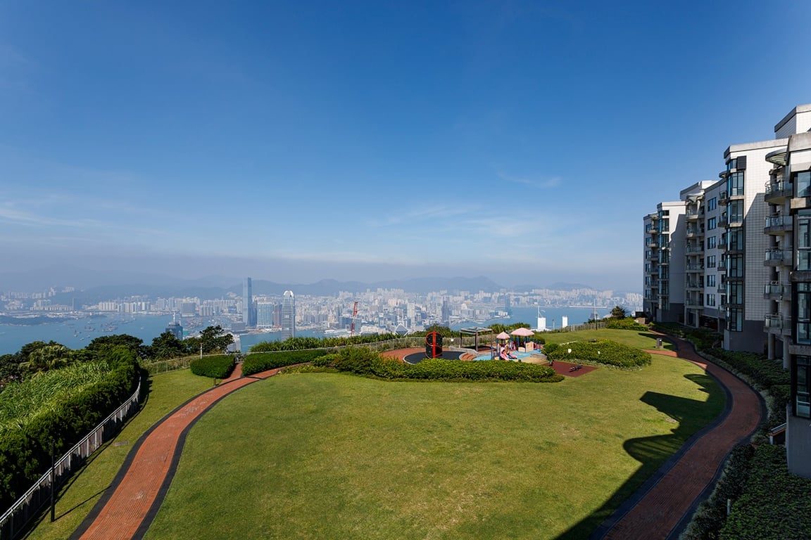 photo 2 — Cloudlands, The Peak