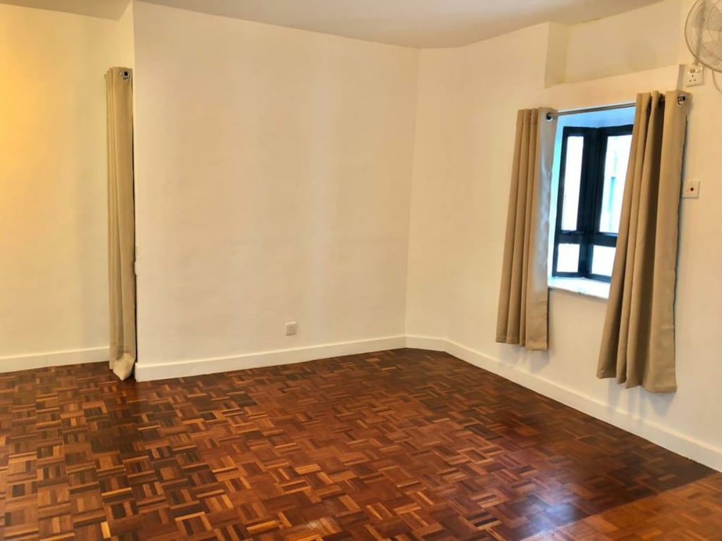 photo 7 — Albron Court, Mid Levels Central
