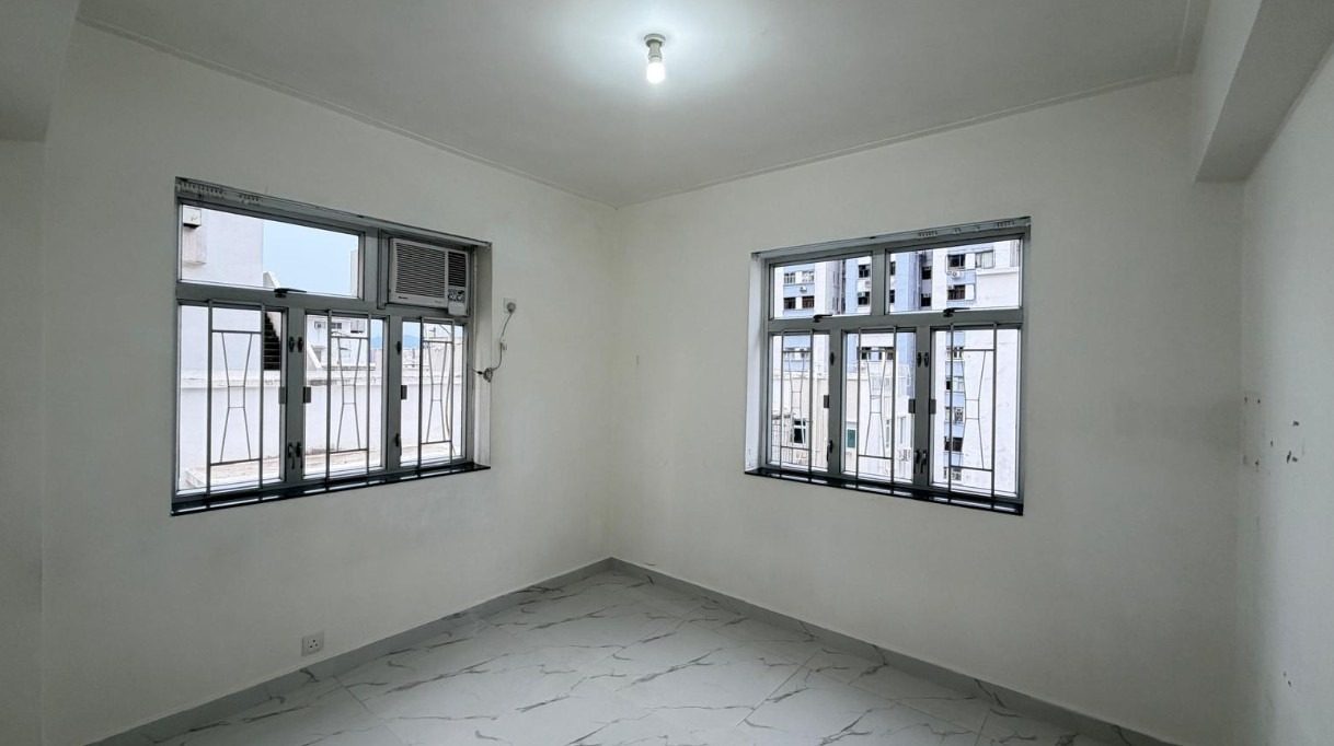photo 3 — Great George Building, Causeway Bay