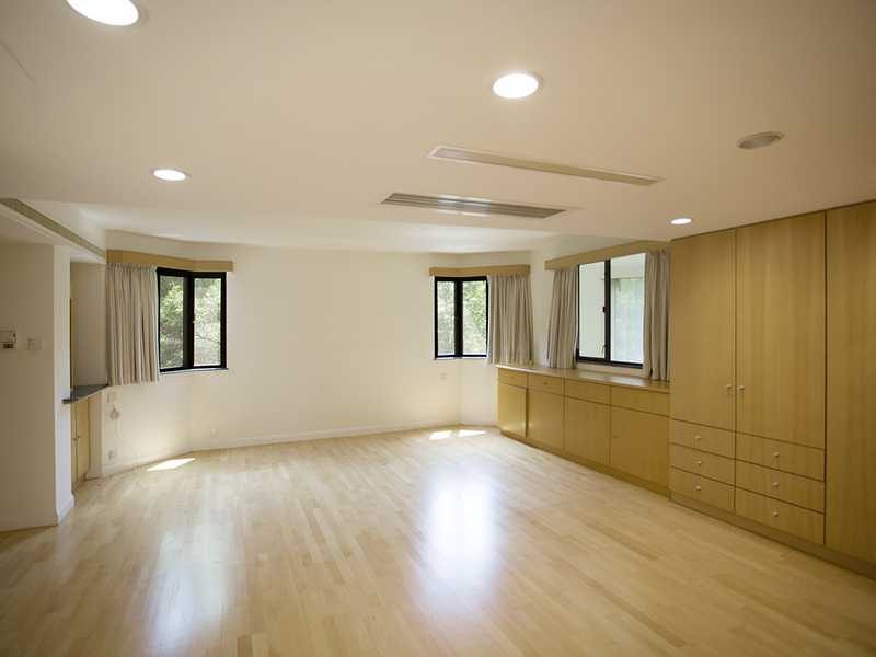 photo 5 — Henredon Court, Shouson Hill
