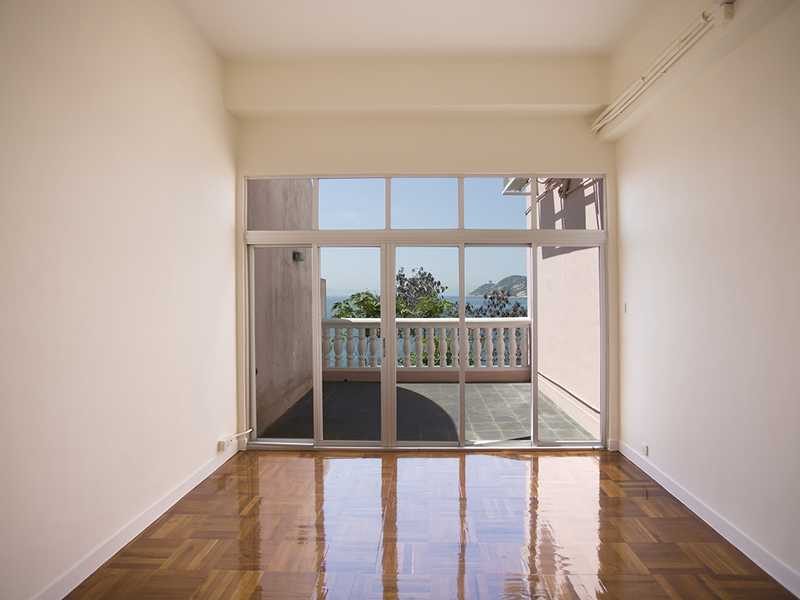 photo 1 — Cedar Drive Redhill Peninsula, Redhill Peninsula
