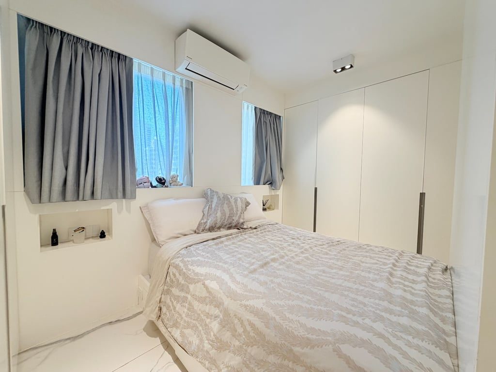photo 4 — Fook Moon Building, Sai Ying Pun