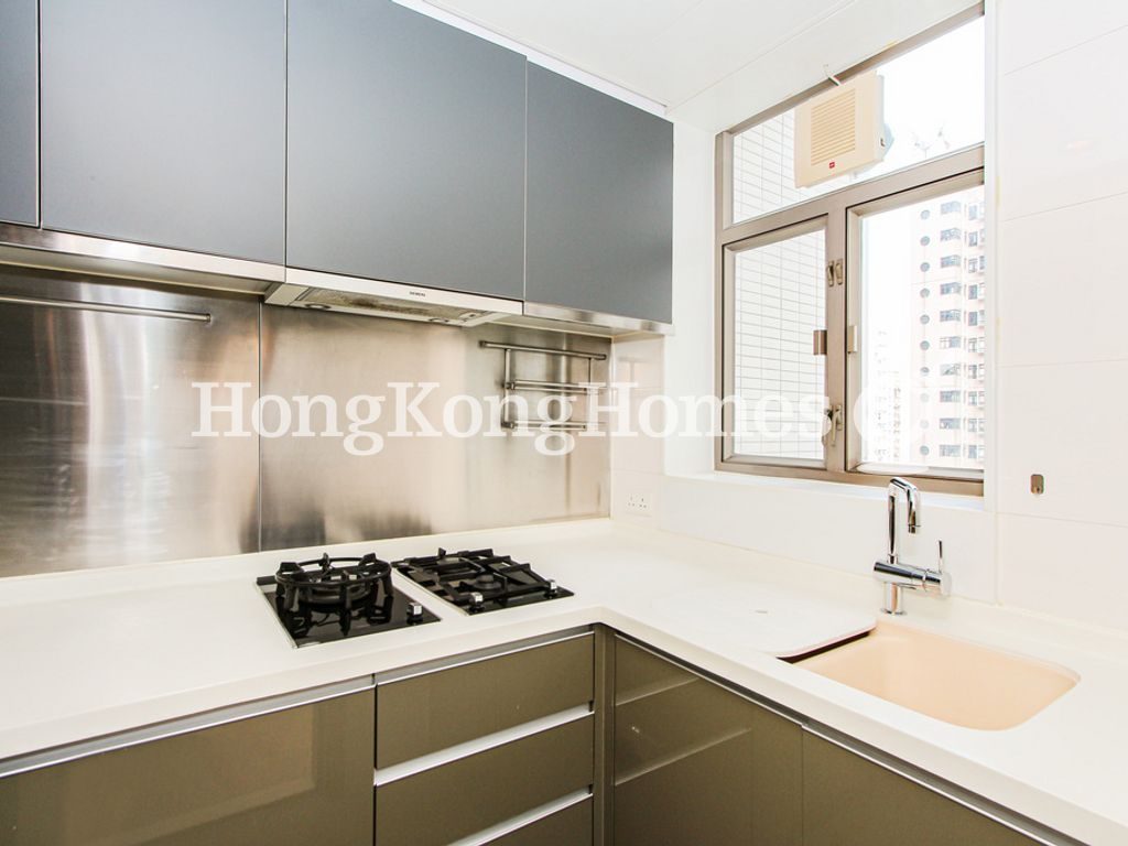 Kitchen — Island Crest - Tower 1, Sai Ying Pun