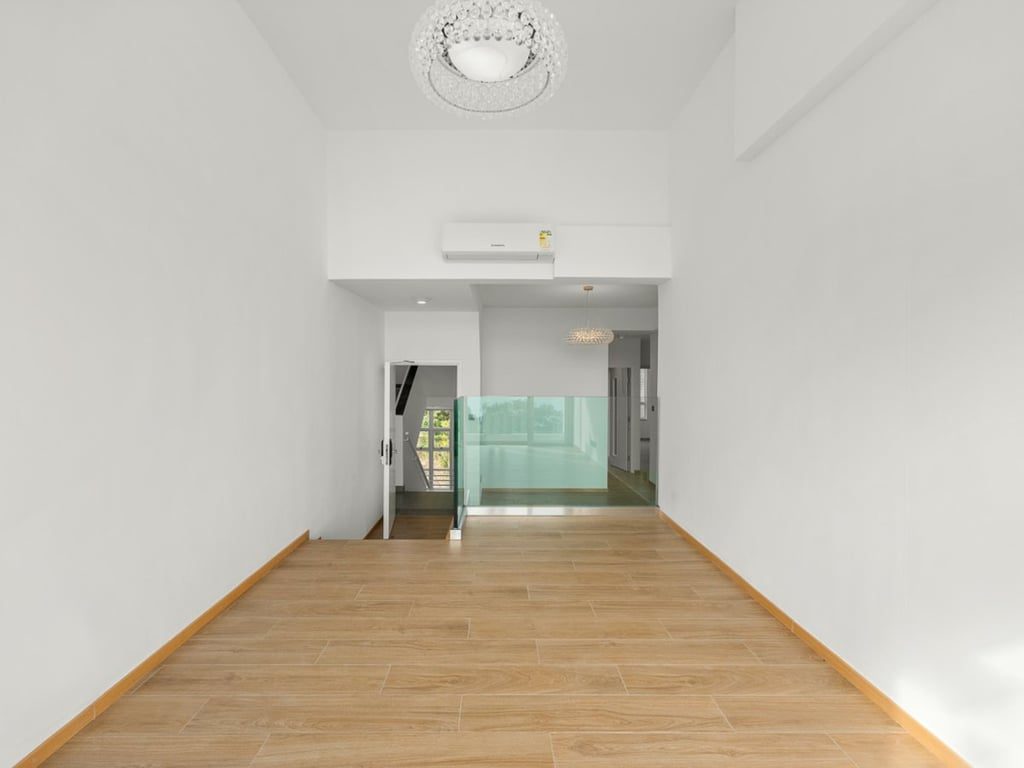 photo 2 — Woodland Villa, Shouson Hill
