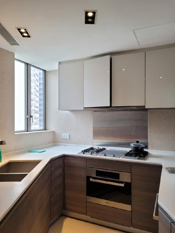 photo 11 — The Summa, Sai Ying Pun