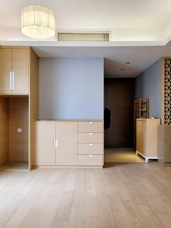 photo 5 — The Summa, Sai Ying Pun