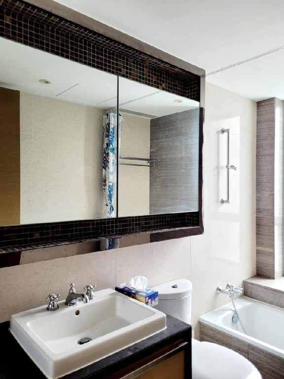 photo 10 — The Summa, Sai Ying Pun