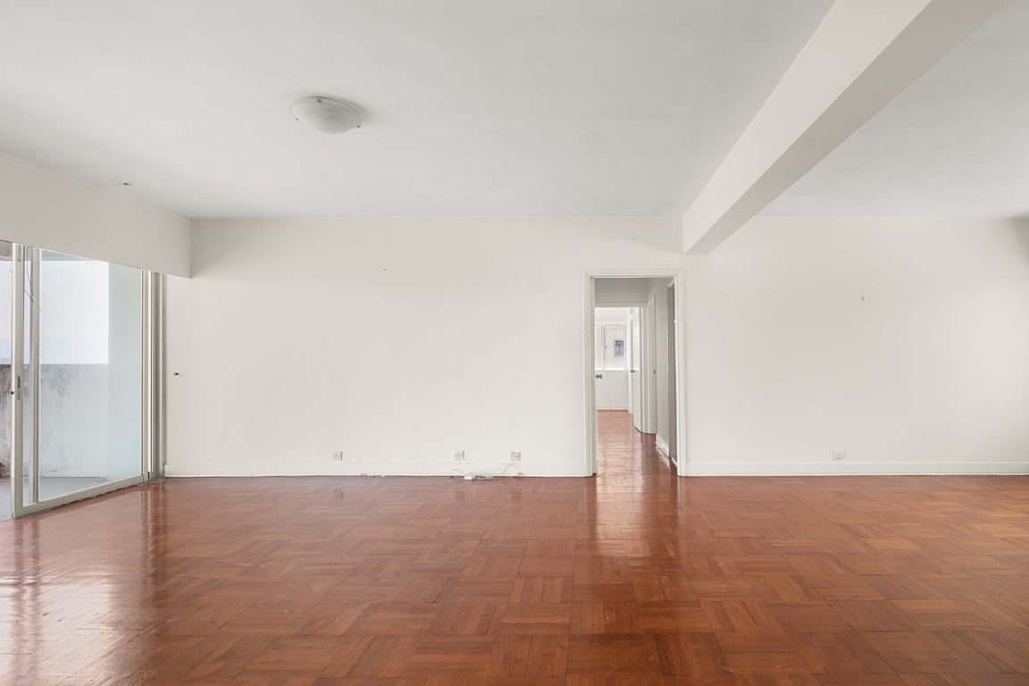 photo 5 — Hamilton Court, Mid Levels West