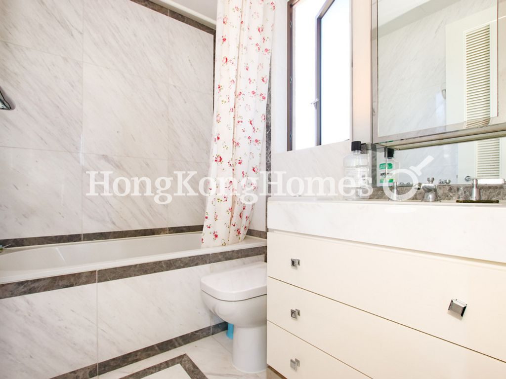 Guest Bathroom — Kensington Hill，西營盤
