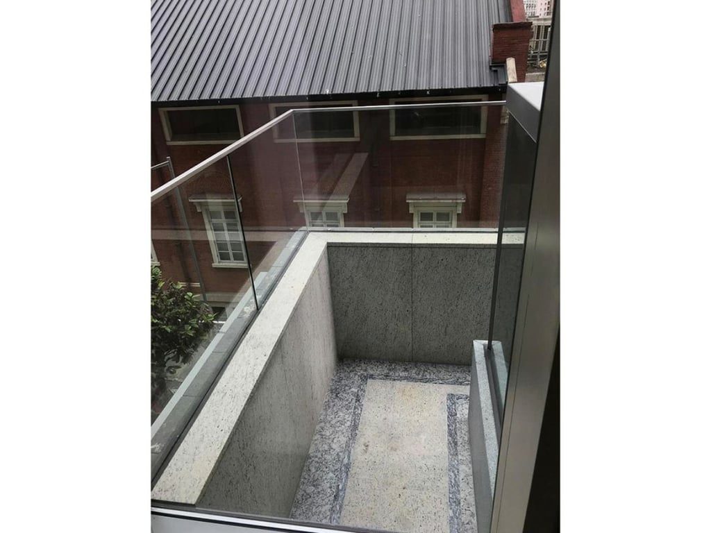 photo 4 — King's Hill, Sai Ying Pun