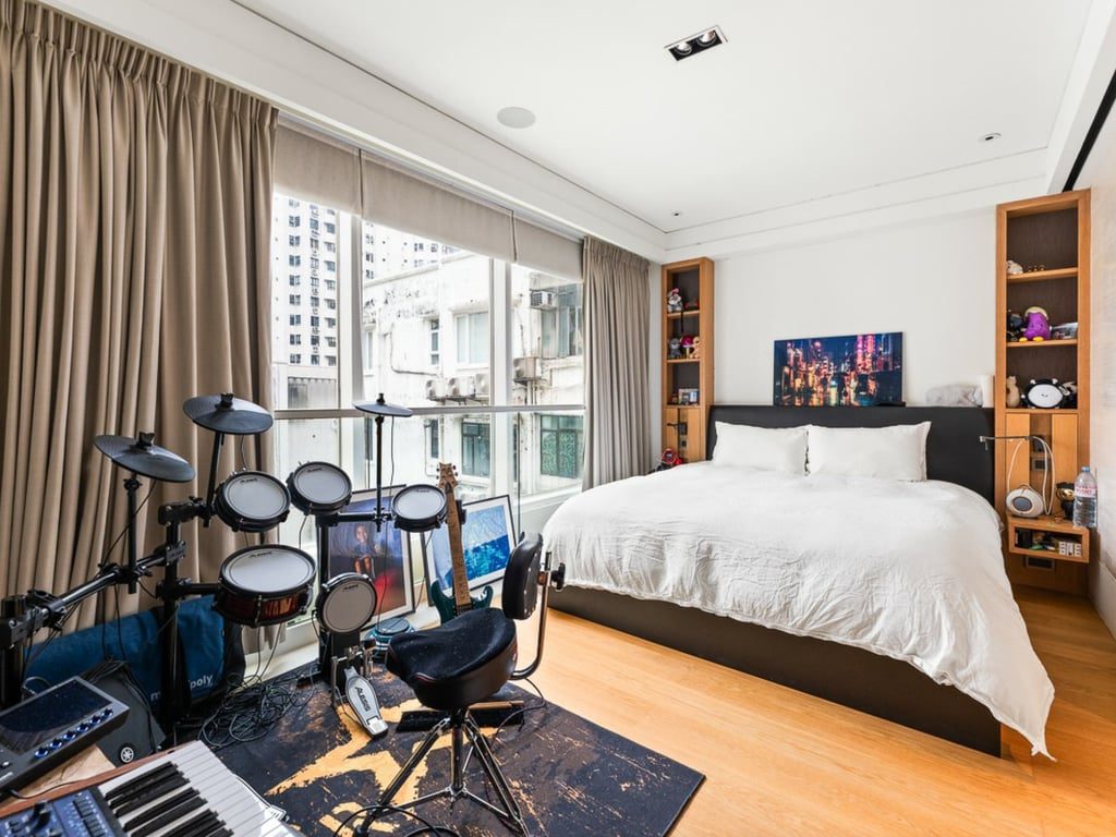 photo 11 — Bo Kwong Apartments, Mid Levels Central