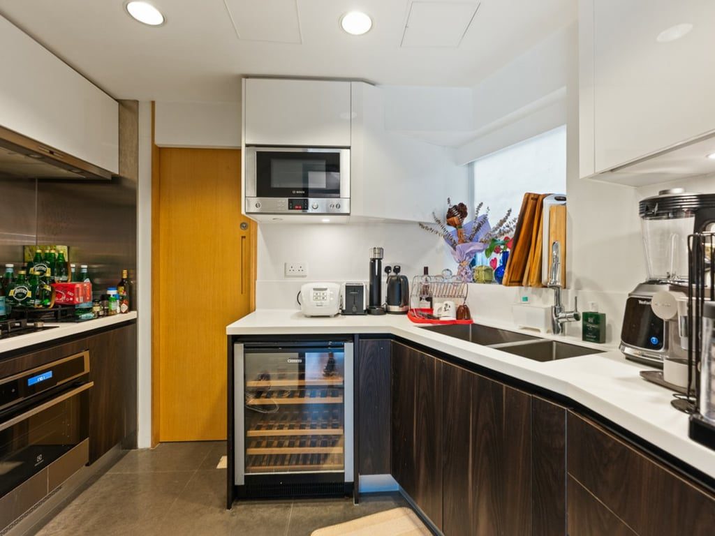 photo 13 — Bo Kwong Apartments, Mid Levels Central