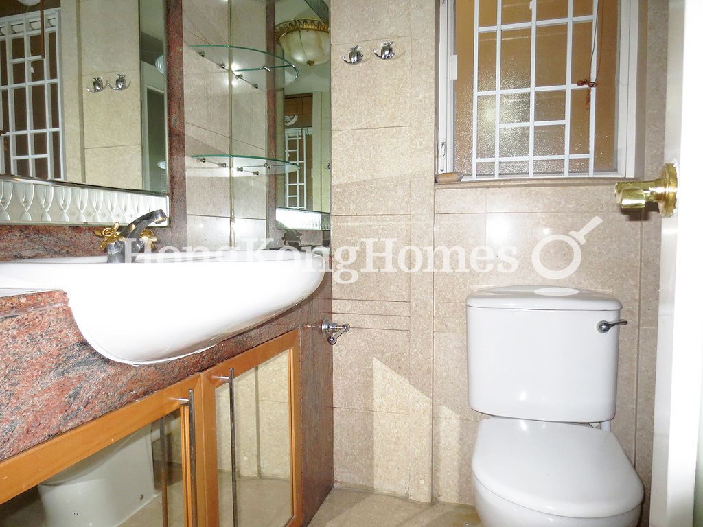 Master Bathroom — Laguna Verde - Laguna Grande, Tower 21, Hung Hom / To Kwa Wan