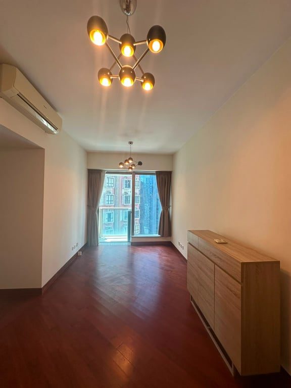 photo 1 — The Avenue-Phase 1, Wan Chai