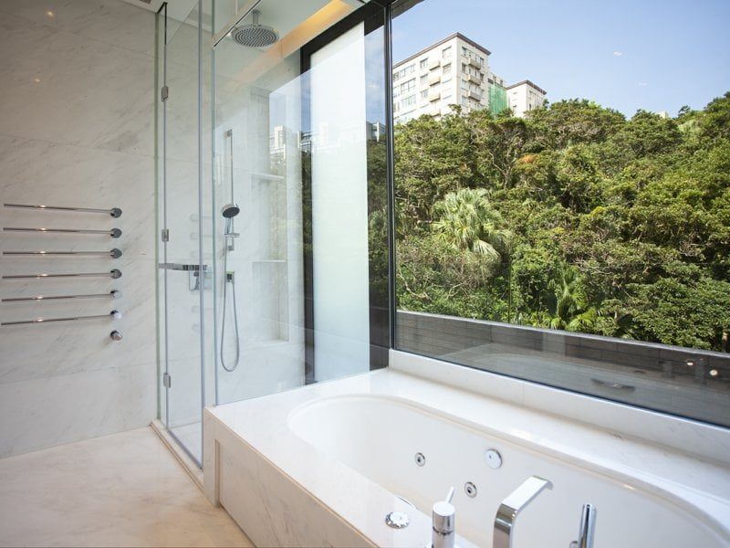 photo 13 — 7-15 Mount Kellet Road, The Peak