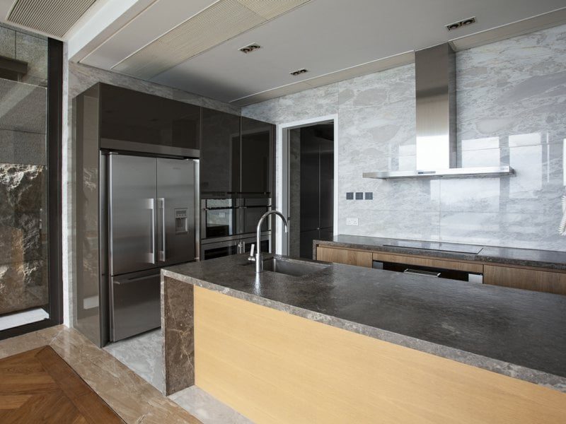photo 7 — 7-15 Mount Kellet Road, The Peak