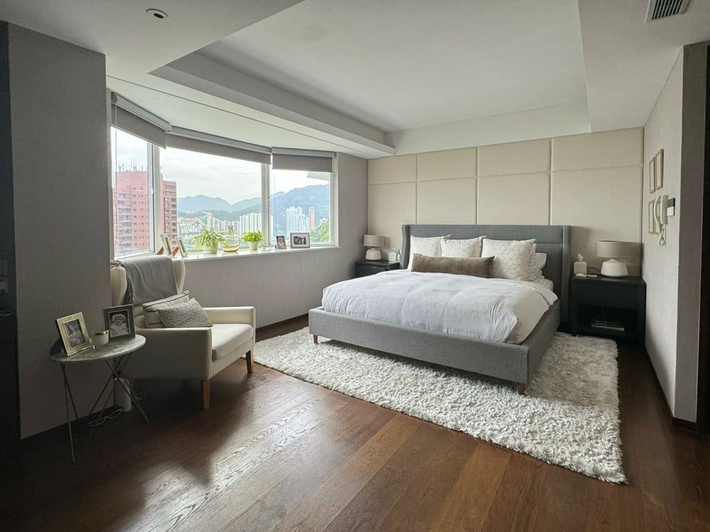 photo 6 — South Bay Towers, South Bay