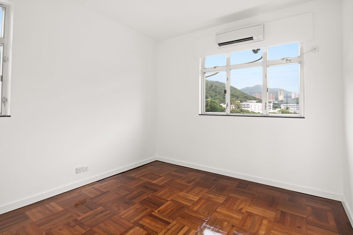 photo 8 — Marlborough House, Jardine S Lookout