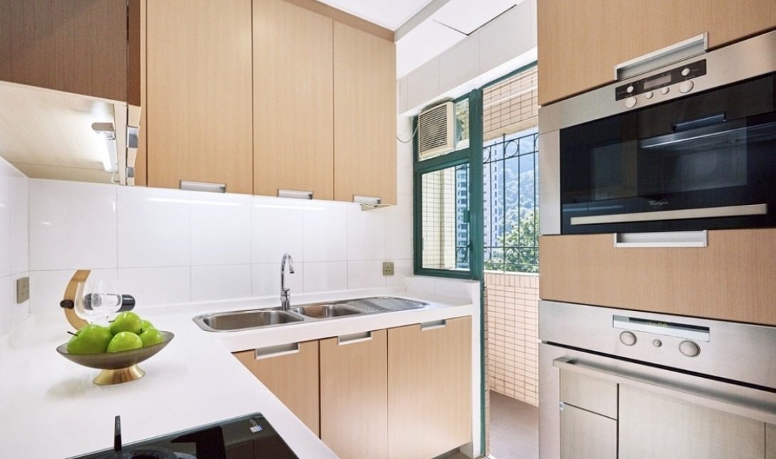photo 6 — Hillsborough Court, Mid Levels Central