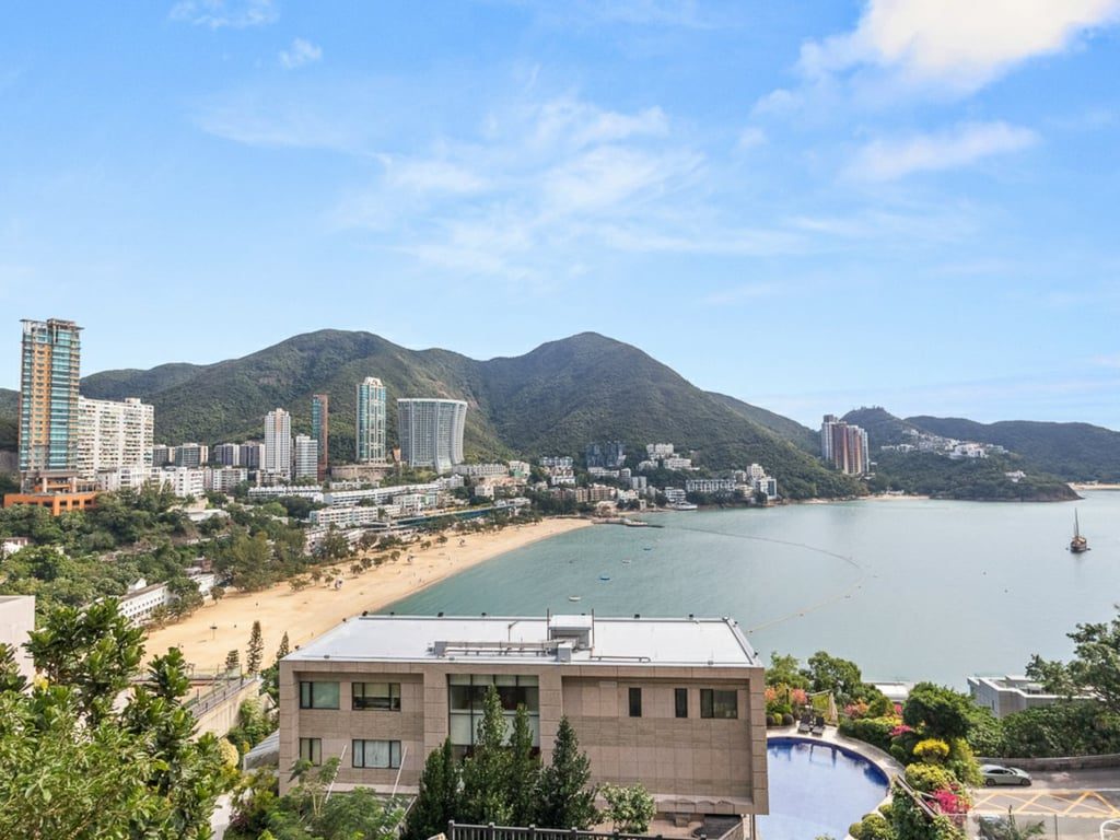 photo 16 — The Beachfront, Repulse Bay