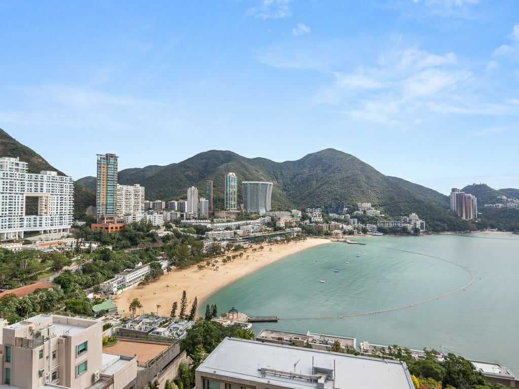 photo 2 — The Beachfront, Repulse Bay