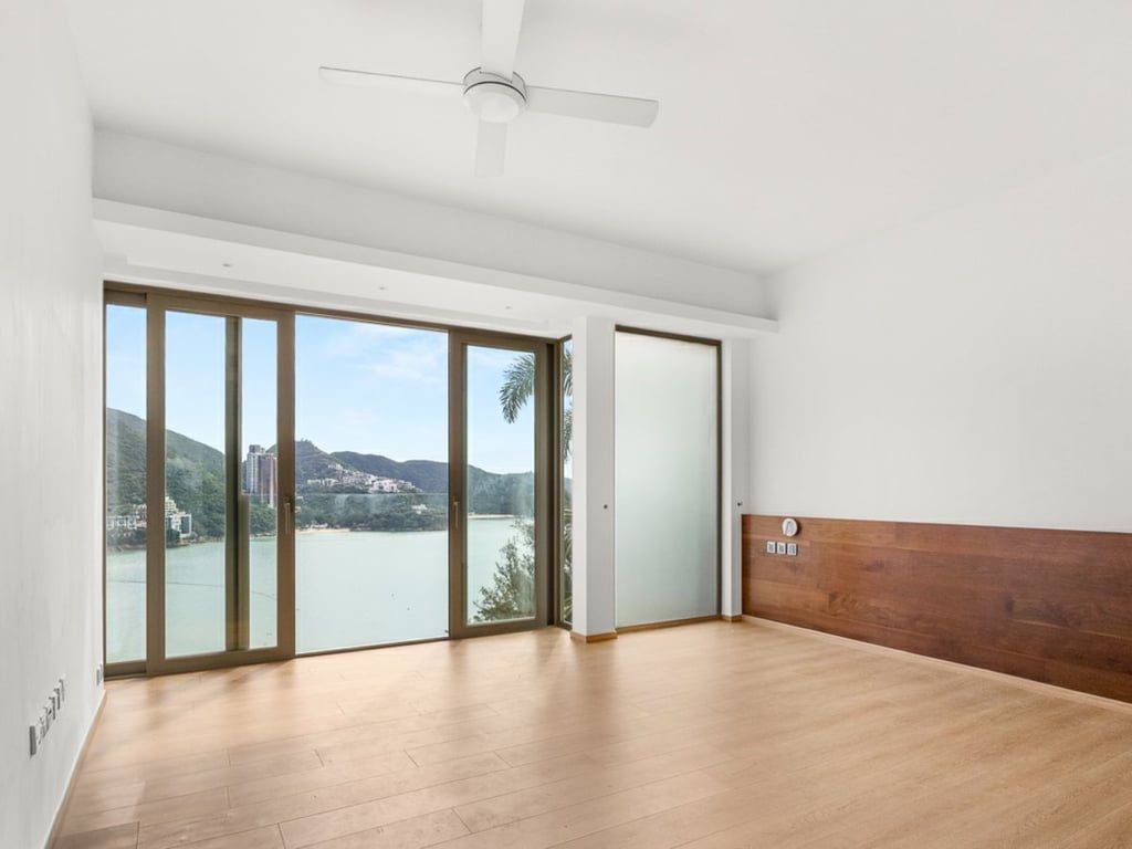 photo 6 — The Beachfront, Repulse Bay