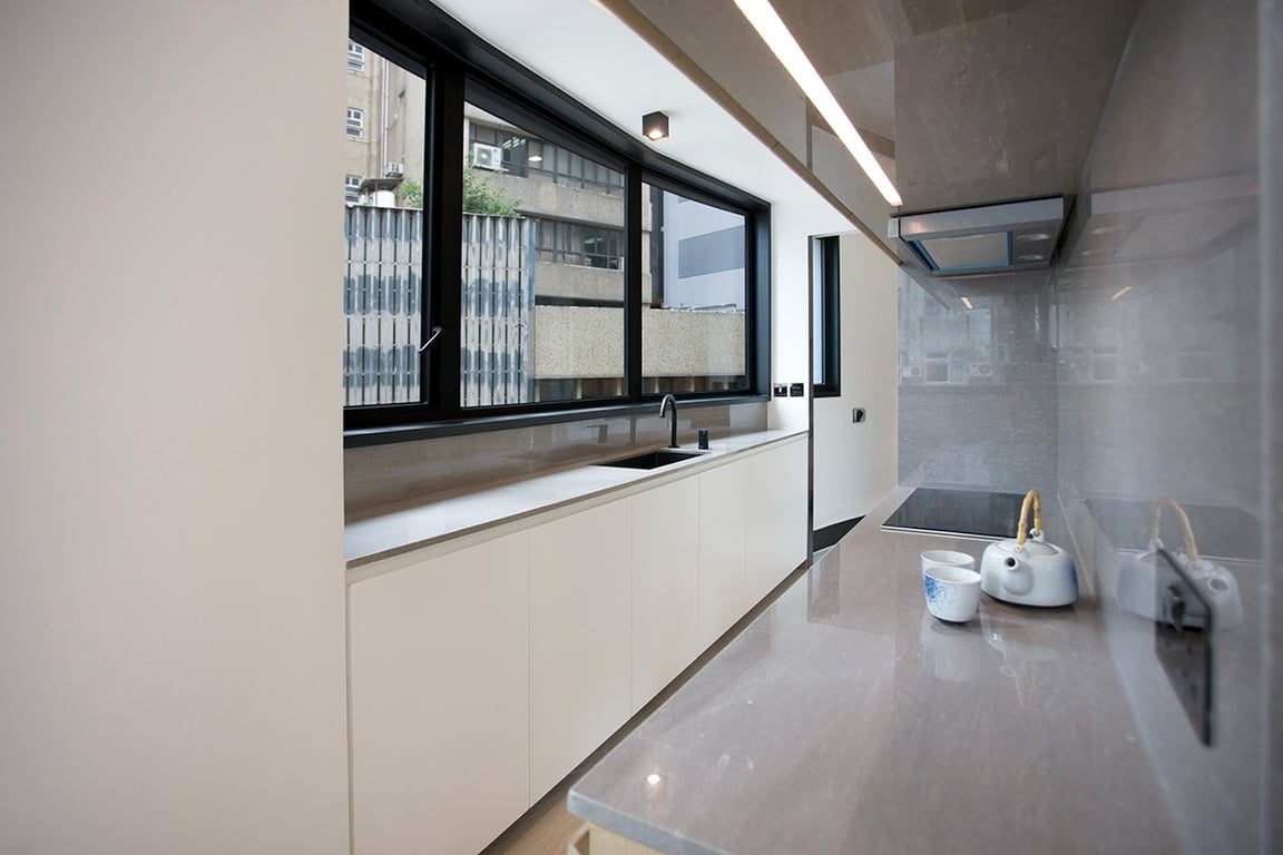 photo 8 — 379 Queen's Road Central, Sheung Wan